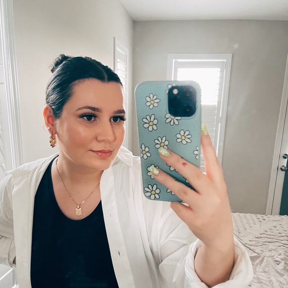 Meet the Posher Other - Meet your Posher, Monica